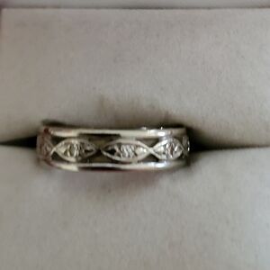 Elegant Silver Women's Wedding Ring